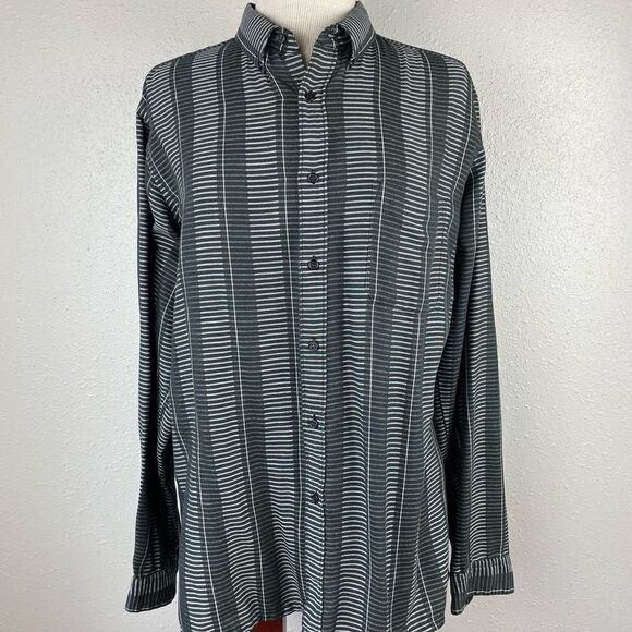 Koman Button Down Dress Shirt Size L (16-16.5) EUC - Picture 1 of 7